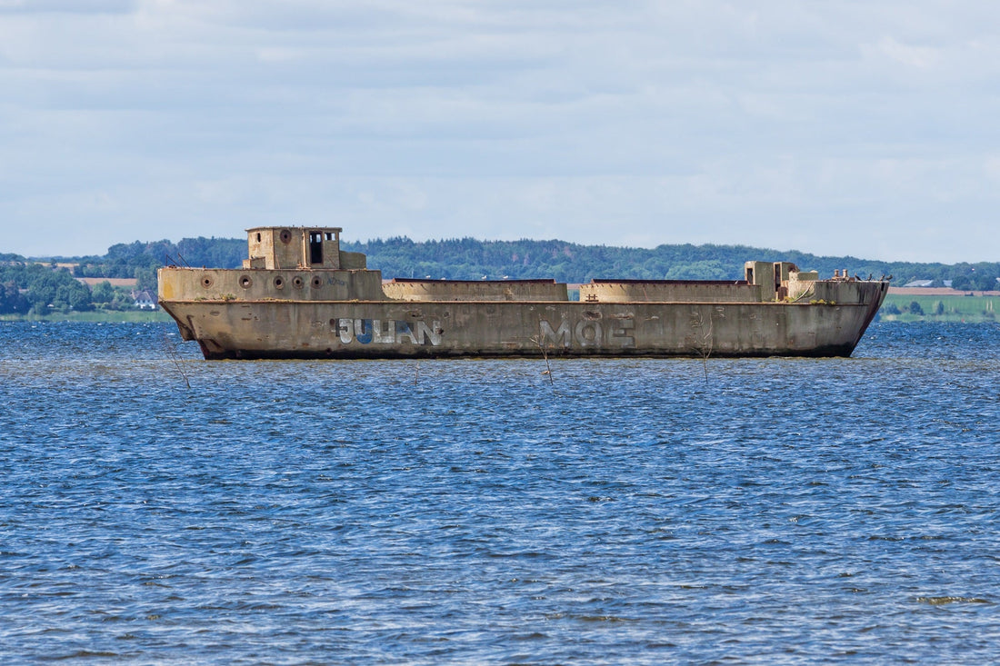 Ein Schiff aus Stein? Das Geheimnis des Betonschiffs in der Wismarer Bucht